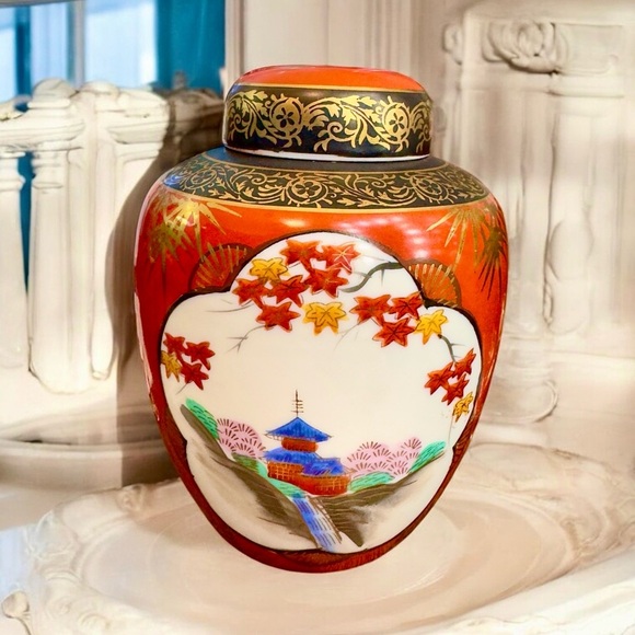 Vintage Japanese Kutani Porcelain Lidded Ginger Jar Tea Caddy - Picture 2 of 10